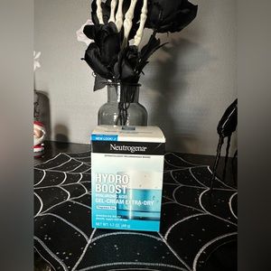 Neutrogena moisturizer 😇